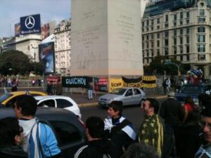 Obelisco da 9 de Julho tomada pelos da "Banda Oriental" Obelisco da 9 de Julho tomada pelos da "Banda Oriental"