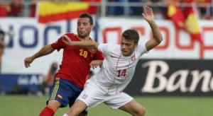 Ljacic, pela Sérvia (de branco)